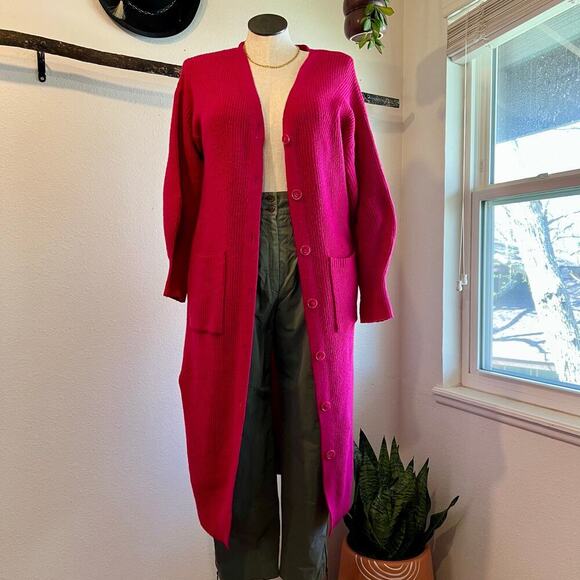 Oversized Pink Soft Long Button Down Cardigan House Coat Size Medium Pockets - Picture 1 of 10